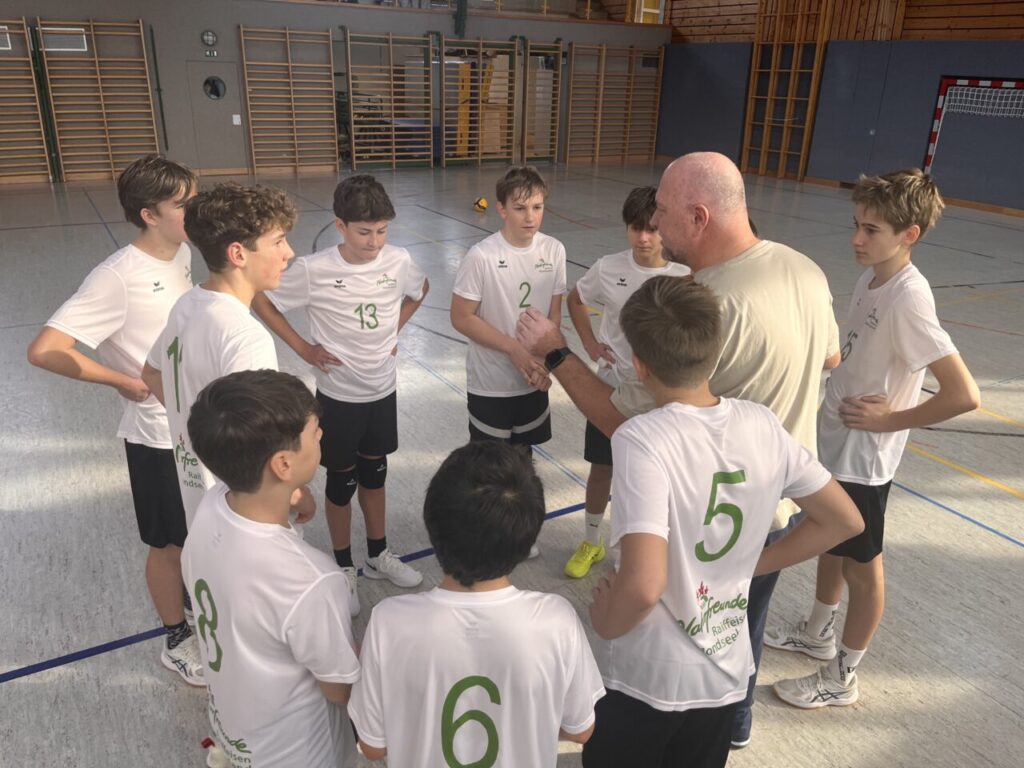 U16 männlich Mannschaft der Naturfreunde Mondsee mit Coach Boris Holla