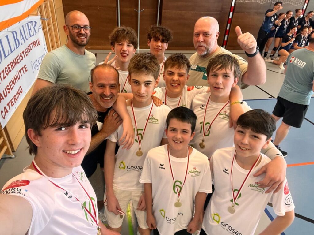 U16 Jungs der Naturfreunde Mondsee feiern den Landesmeistertitel